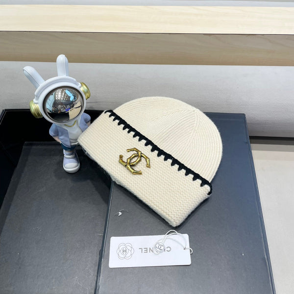 BERRETTO IN LANA BIANCA 419782