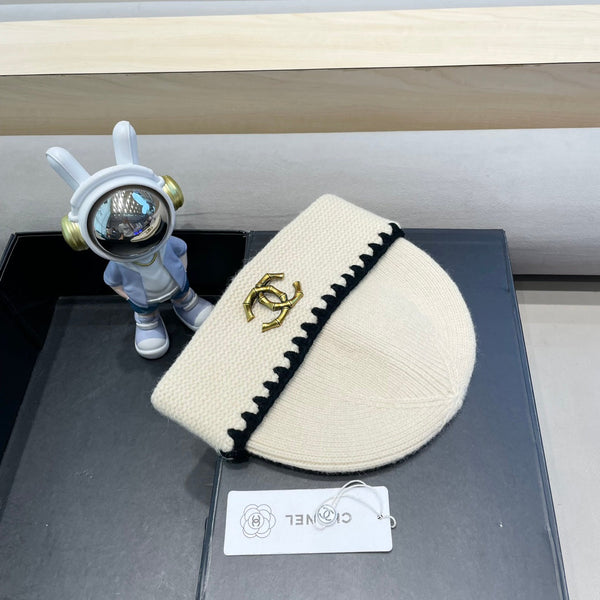 BERRETTO IN LANA BIANCA 419782