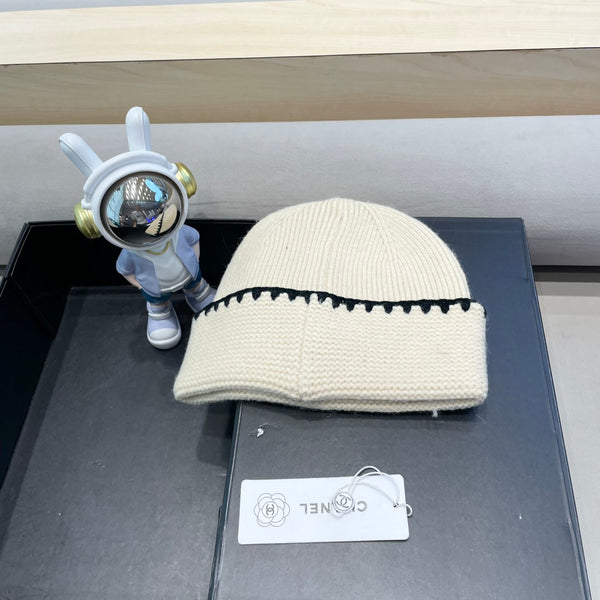 BERRETTO IN LANA BIANCA 419782