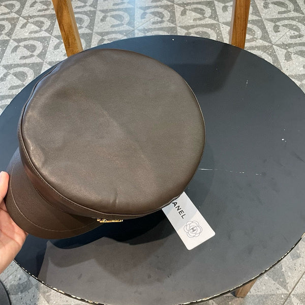 BERRETTO NEWSBOY IN PELLE DI VITELLO MARRONE CIOCCOLATO 421105