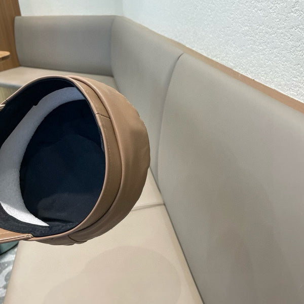 NEWSBOY CAP IN PEANUT BROWN CALFSKIN 421106