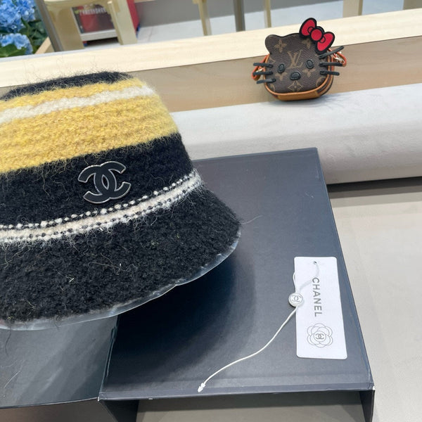 CAPPELLO A SECCHIELLO IN PILE COLORATO 421129