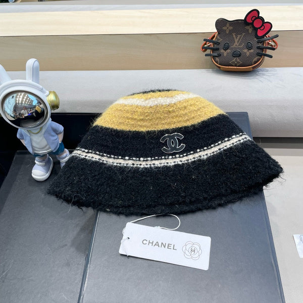 CAPPELLO A SECCHIELLO IN PILE COLORATO 421129