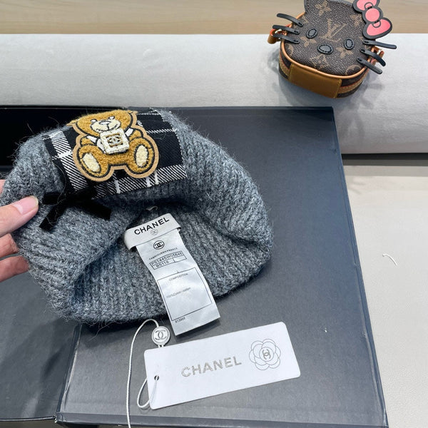 BEANIE HAT IN SHARK GRAY WOOL WITH BOW 421252