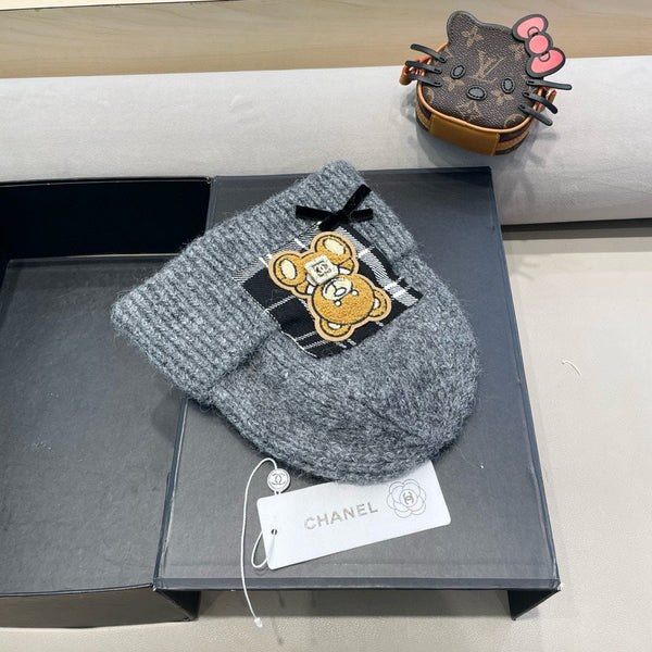 BEANIE HAT IN SHARK GRAY WOOL WITH BOW 421252