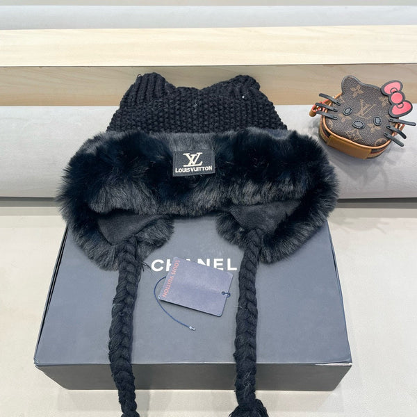 KNITTED BEANIE HAT IN BLACK WOOL WITH JAPANESE CAT EARS 421256