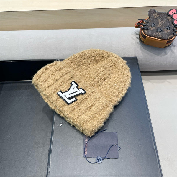 KNITTED BEANIE HAT IN CAMEL BEIGE WOOL 421266