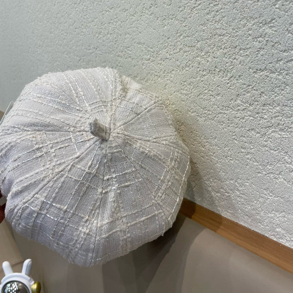 CAPPELLO BASCO IN TWEED DI LANA BIANCA 422553