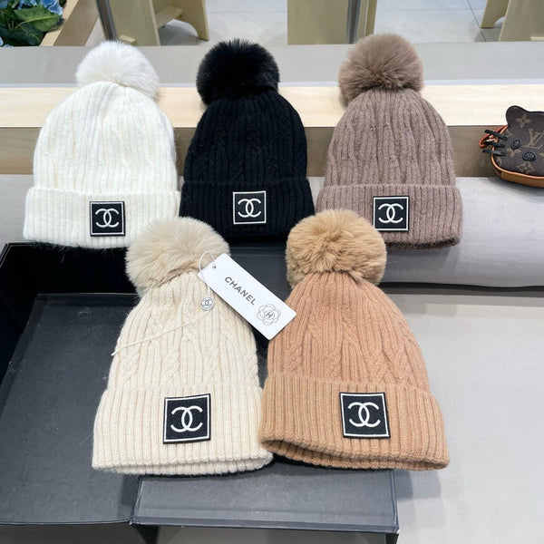 BERRETTO IN LANA NERA 422174