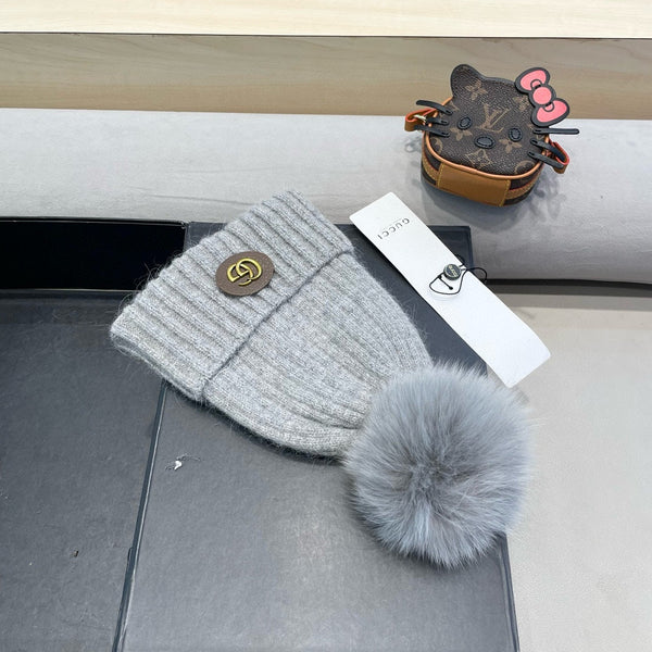 BEANIE HAT IN LIGHT GRAY WOOL 422455