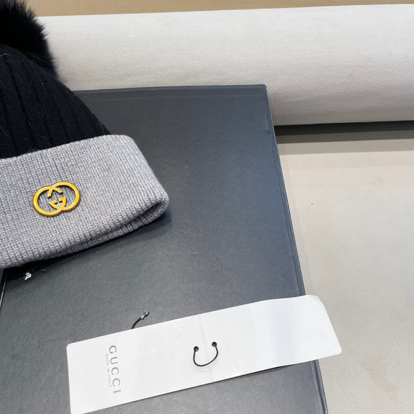 BEANIE HAT IN BLACK MIX DOLPHIN GRAY WOOL AND FOX FUR 422505