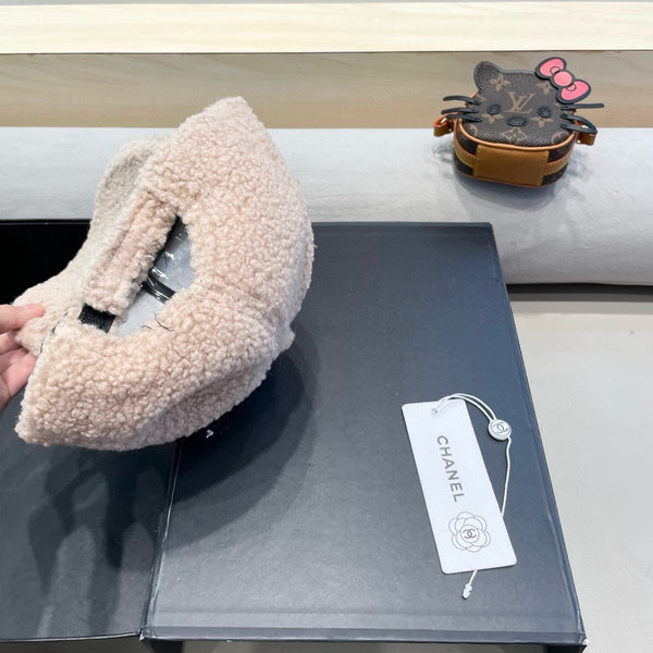 CAPPELLO DA BASEBALL IN PELLICCIA DI AGNELLO ROSA CHIARO 424252