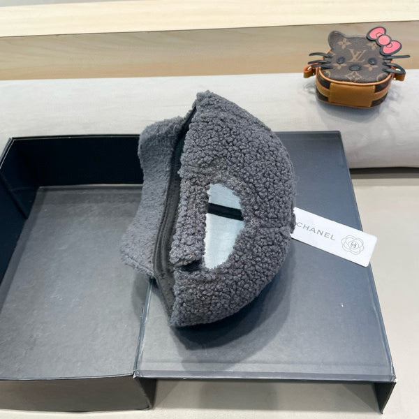 CAPPELLO DA BASEBALL IN PELLICCIA DI AGNELLO GRIGIO TOPO 424254