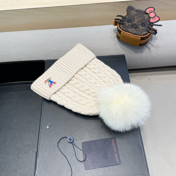 KNITTED BEANIE HAT IN BEIGE WOOL 426214