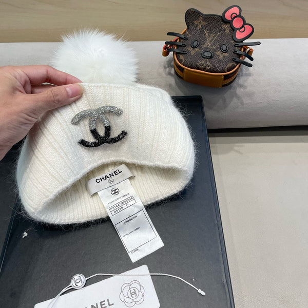 BEANIE HAT IN WHITE WOOL 426233