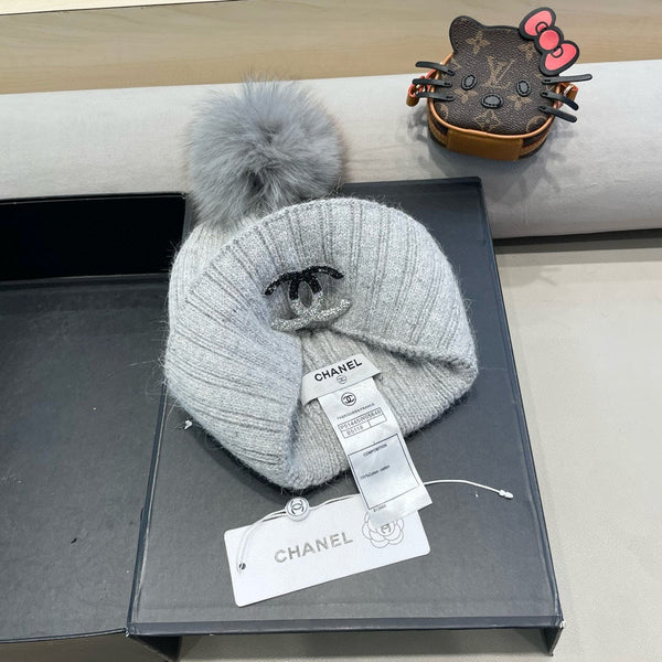 BERRETTO IN LANA GRIGIO NUVOLA 426235