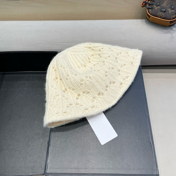 CAPPELLO A SECCHIELLO IN MAGLIA BIANCA CON PELLICCIA DI CONIGLIO 428092