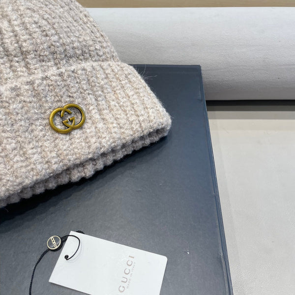 BEANIE HAT IN ECRU BEIGE WOOL 428125