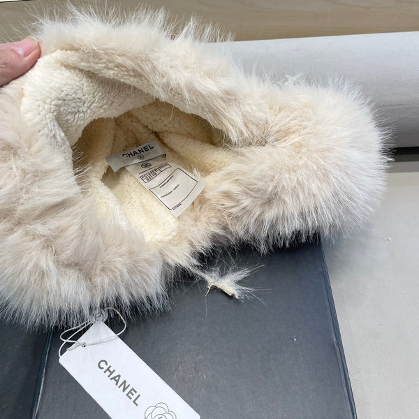 CAPPELLO IN MAGLIA SOFFICE CON FODERA IN PELUCHE COLORATO 428155