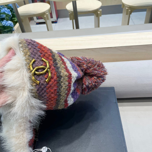 CAPPELLO IN MAGLIA SOFFICE CON FODERA IN PELUCHE COLORATO 428155