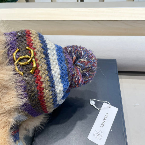 CAPPELLO IN MAGLIA SOFFICE CON FODERA IN PELUCHE COLORATO 428156