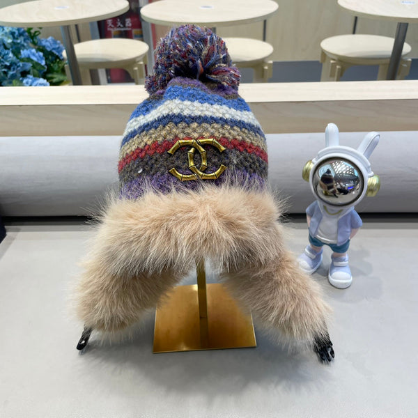 CAPPELLO IN MAGLIA SOFFICE CON FODERA IN PELUCHE COLORATO 428156