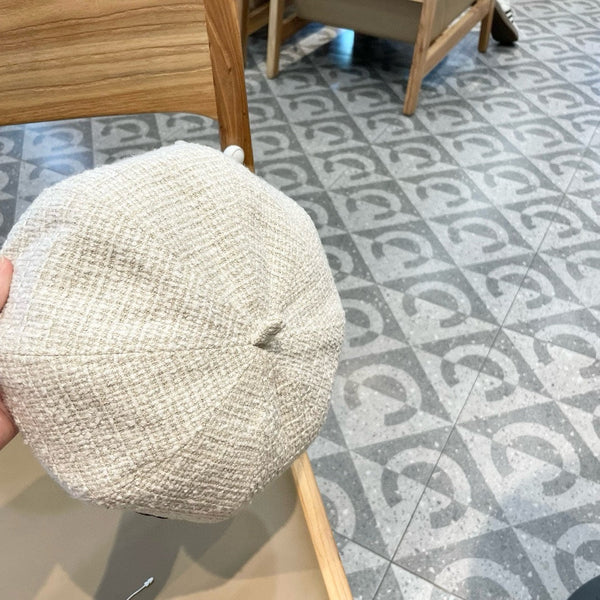 CAPPELLO BASCO IN TWEED DI LANA BIANCA 430010