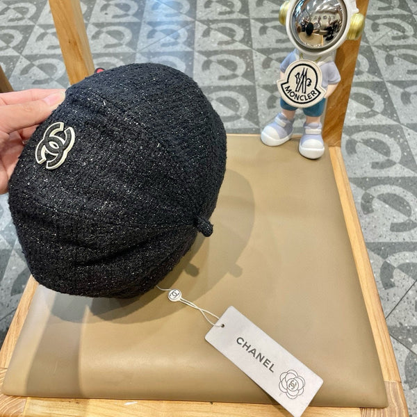 CAPPELLO BASCO IN TWEED DI LANA NERO 430012