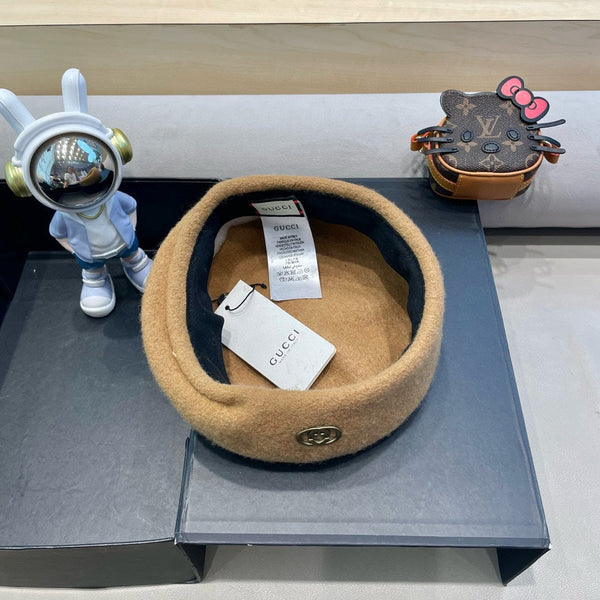 BERET HAT IN CAMEL BEIGE WOOL 430080