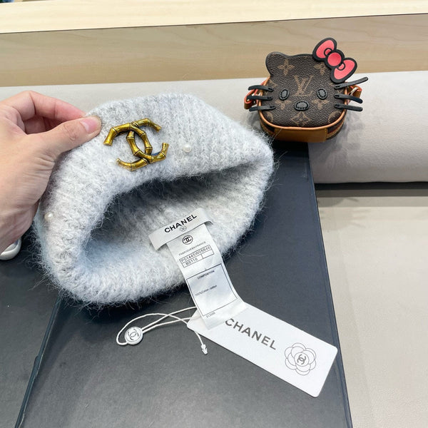 BERRETTO IN LANA GRIGIO NUVOLA 430081