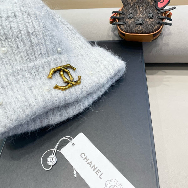 BERRETTO IN LANA GRIGIO NUVOLA 430081