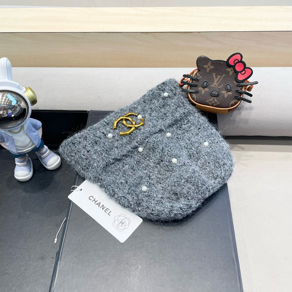 BERRETTO IN LANA GRIGIO SQUALO 430083