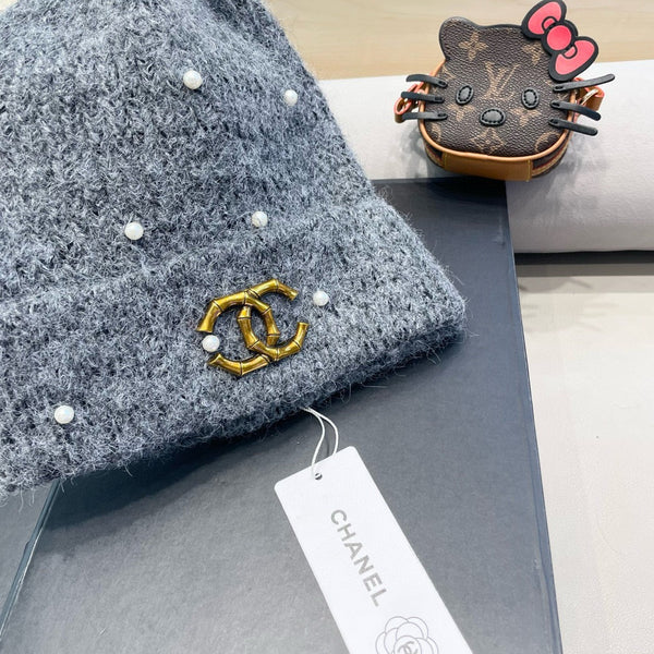 BERRETTO IN LANA GRIGIO SQUALO 430083