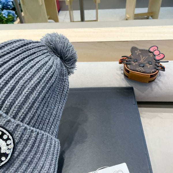 BERRETTO IN MAGLIA DI LANA GRIGIO SQUALO 430243