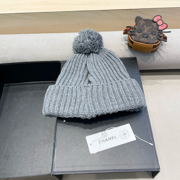 BERRETTO IN MAGLIA DI LANA GRIGIO SQUALO 430243