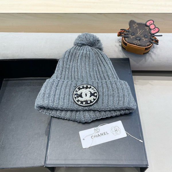 BERRETTO IN MAGLIA DI LANA GRIGIO SQUALO 430243