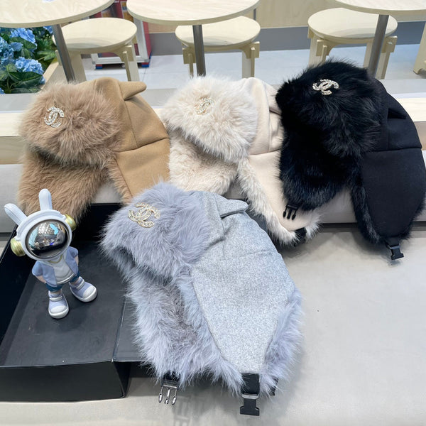 CAPPELLO DA TRAPPER IN CAMOSCIO BIANCO E PELLICCIA DI AGNELLO 429971