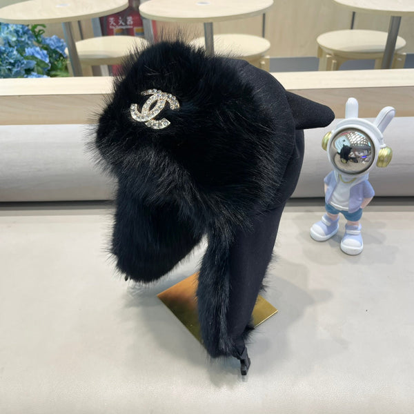 CAPPELLO DA TRAPPER IN CAMOSCIO NERO E PELLICCIA DI AGNELLO 429972