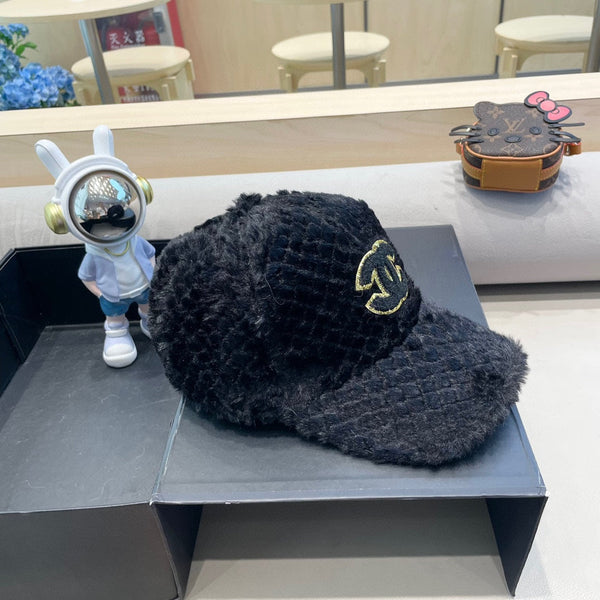 BASEBALL CAP IN BLACK FLEECE 431371