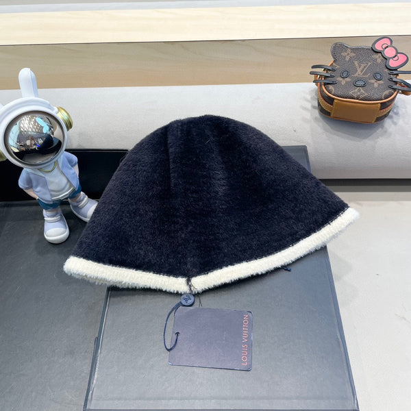 BUCKET HAT IN NAVY BLUE MIX WHITE LAMB FUR 431378