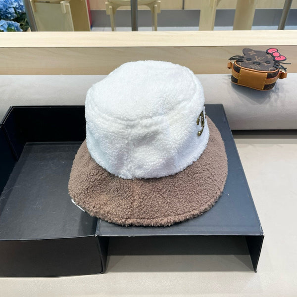 BUCKET HAT IN WHITE MIX MEDIUM BROWN LAMB WOOL 431622