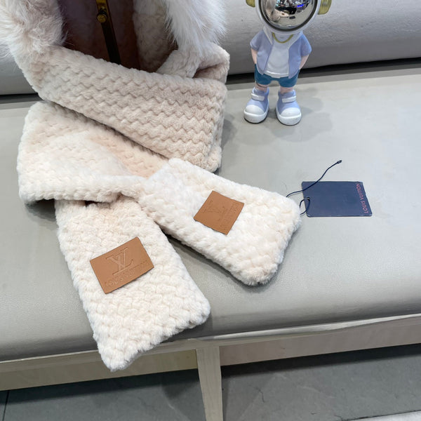 BEANIE HAT IN ALMOND BEIGE  WOOL AND LAMB FUR 435075