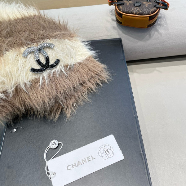 BUCKET HAT IN BEIGE MIX CAMEL BROWN PLUSH AND WOOL 433425