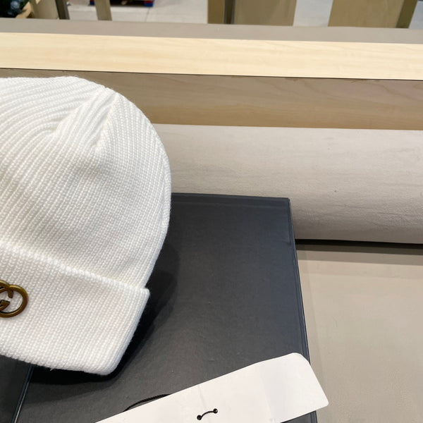 BEANIE HAT IN WHITE WOOL 433459