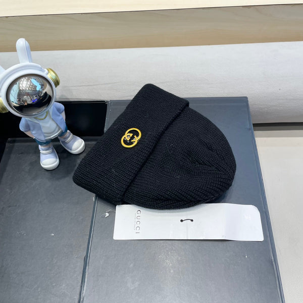 BEANIE HAT IN BLACK WOOL 433460