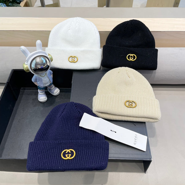 BEANIE HAT IN BLACK WOOL 433460