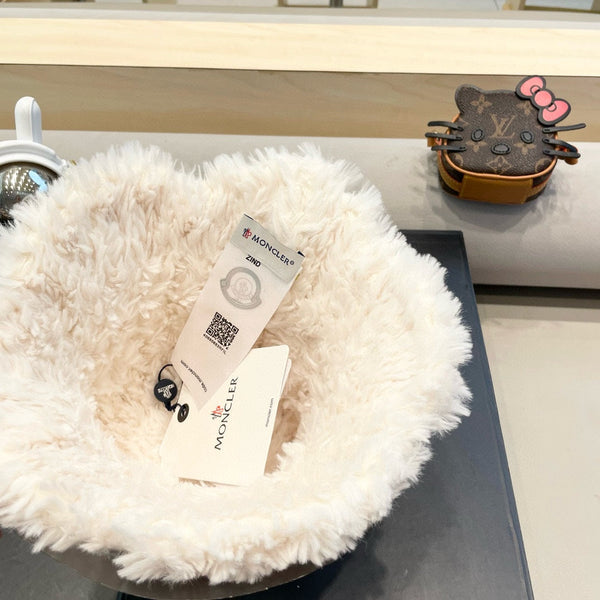 BUCKET HAT IN WHITE FLEECE 435040