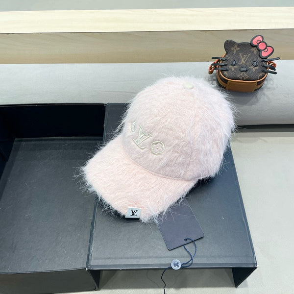 BASEBALL CAP IN PASTEL PINK RABBIT FUR 434934