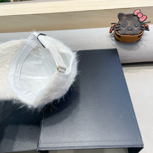 BASEBALL CAP IN WHITE RABBIT FUR 434935