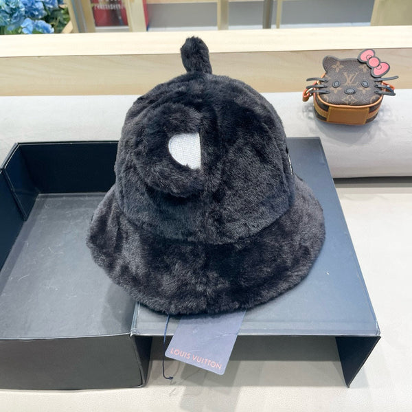 BUCKET HAT IN BLACK  WOOL AND LAMB FUR 434939